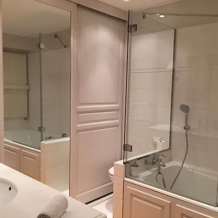 1 Square Du Docteur Blanche - 16 Bed & Breakfast Paris