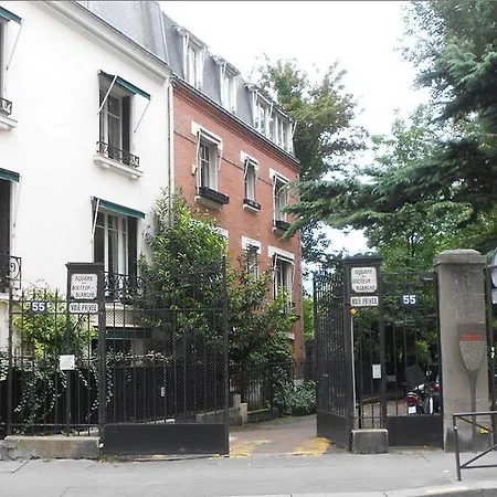 1 Square Du Docteur Blanche - 16 Bed & Breakfast