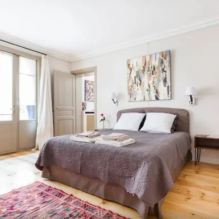 1 Square Du Docteur Blanche - 16 Bed & Breakfast Paris