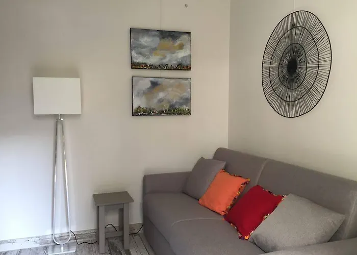 1 Square Du Docteur Blanche - 16 4*