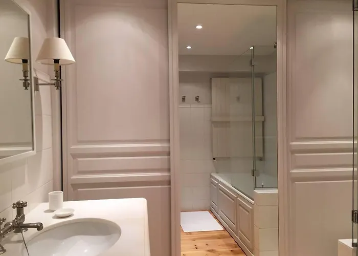 1 Square Du Docteur Blanche - 16 4*