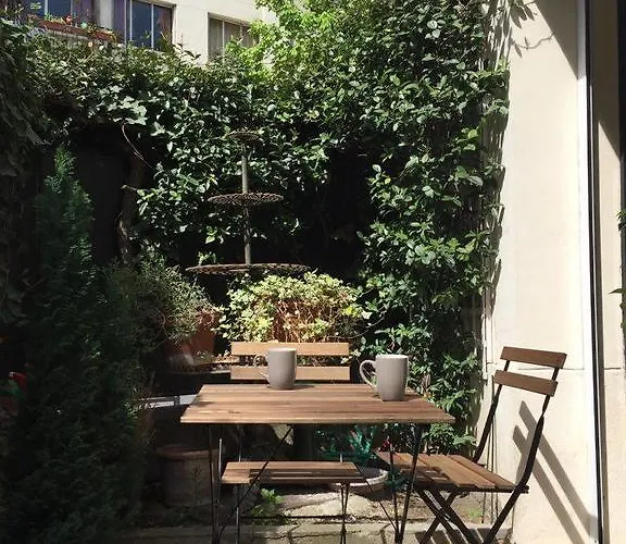 ベッド・アンド・ブレックファスト 1 Square Du Docteur Blanche - 16 4*