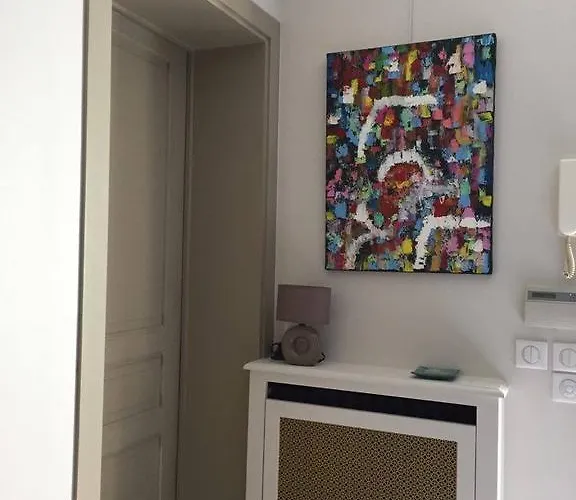 1 Square Du Docteur Blanche - 16