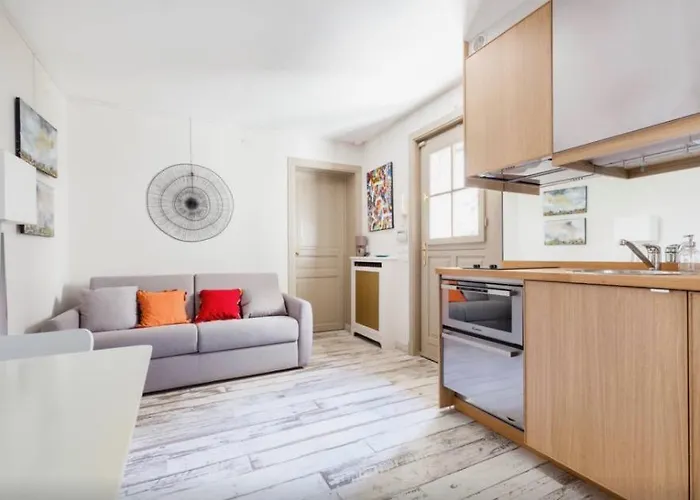 1 Square Du Docteur Blanche - 16