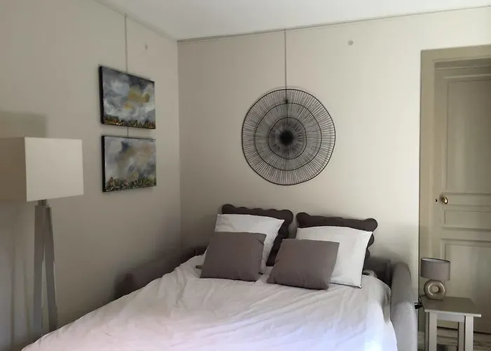 1 Square Du Docteur Blanche - 16 ベッド・アンド・ブレックファスト