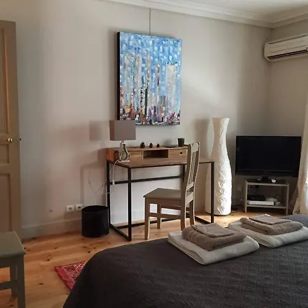 Bed & Breakfast 1 Square Du Docteur Blanche - 16 4*