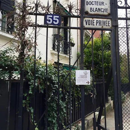 Bed & Breakfast 1 Square Du Docteur Blanche - 16 Paříž
